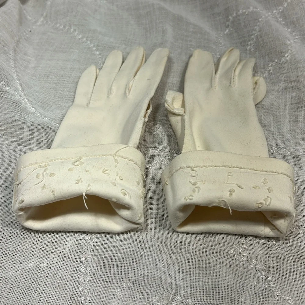 Handmade Vintage white gloves